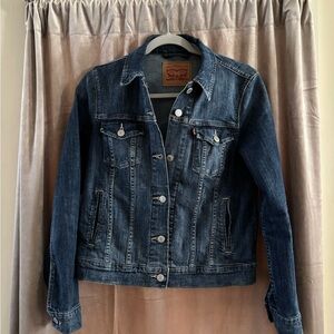 Levi’s Denim Jacket sz M